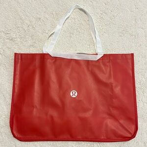 ❤️ New Lululemon Red and White XL Logo Bag